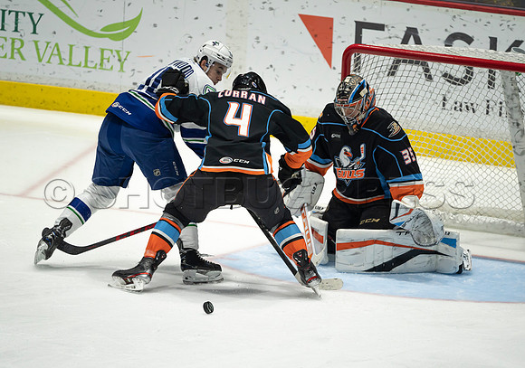 Abbotsford Canucks defeat San Diego Gulls 4-2 on Sunday, Jan 23, 2022 at Abbotsford Centre.