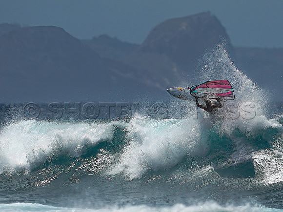 Wes Shaw Hookipa  20240421 -133987-Motion