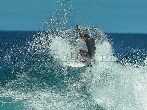 Wes Shaw Surfing 20240910 -217243