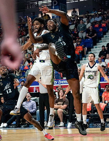 Wes Shaw Scarborough Shooting Stars defeat the Niagara River Lions 74-71  20230811 -35900