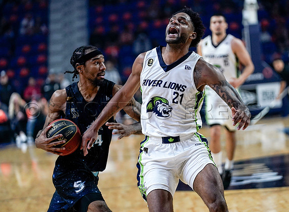 Wes Shaw Scarborough Shooting Stars defeat the Niagara River Lions 74-71  20230811 -35666