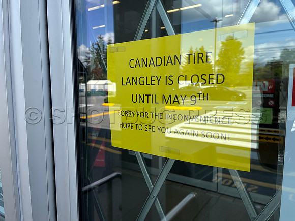 Canadian Tire Langley forced to close doors due to Covid 19 outbreak.