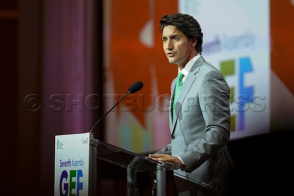 Shaw_Trudeau_in_Vancouver_27 - 44019