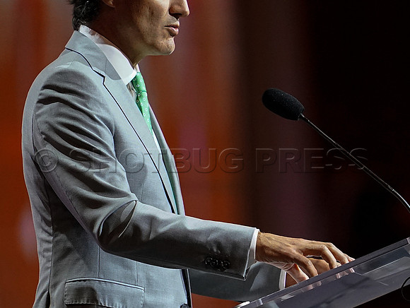 Shaw_Trudeau_in_Vancouver_27 - 44022