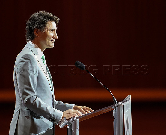 Shaw_Trudeau_in_Vancouver_8 - 44028