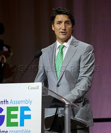 Shaw_Trudeau_in_Vancouver_27 - 43999