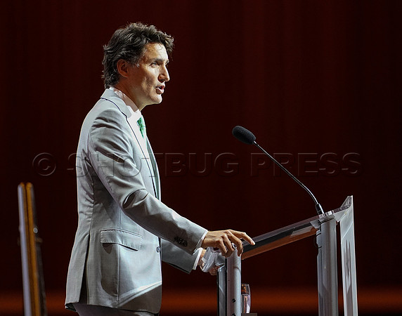 Shaw_Trudeau_in_Vancouver_27 - 44010