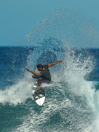 Wes Shaw Surfing 20240910 -217028