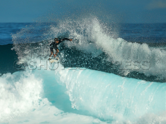 Wes Shaw Surfing 20240910 -216092