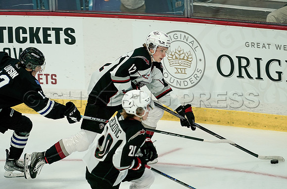 Wes_Shaw_Wenanchee Wild at Vancouver Giants - 75175