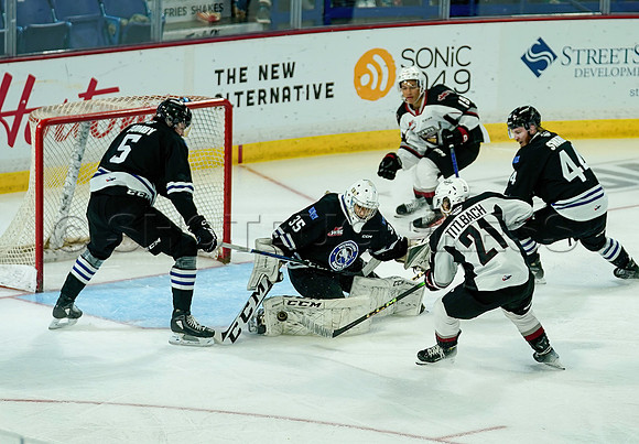 Wes_Shaw_Wenanchee Wild at Vancouver Giants - 75222
