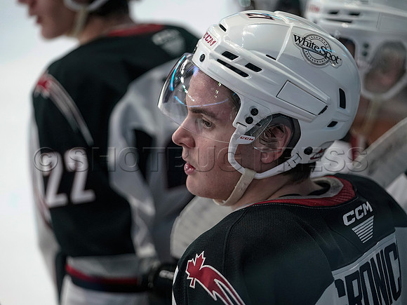Wes_Shaw_Wenanchee Wild at Vancouver Giants - 75236