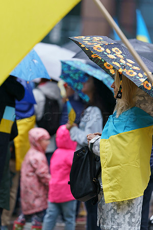 Wesley Shaw Stand with Ukraine Rally Vancouver 20220515 -96187