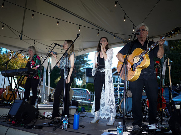 Wes Shaw Ft. Langley Cranberry Festival  20231007 -85163
