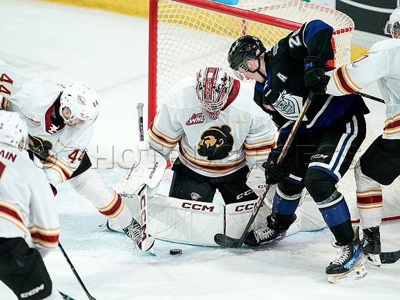 Wes Shaw Victoria Royals slam thhe Giants 6-3 20241214 -256754