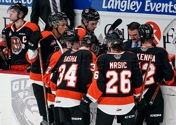 Wes Shaw Vancouver Giants fall to the Medicine Hat Tigers 3-2  20231018 -86899