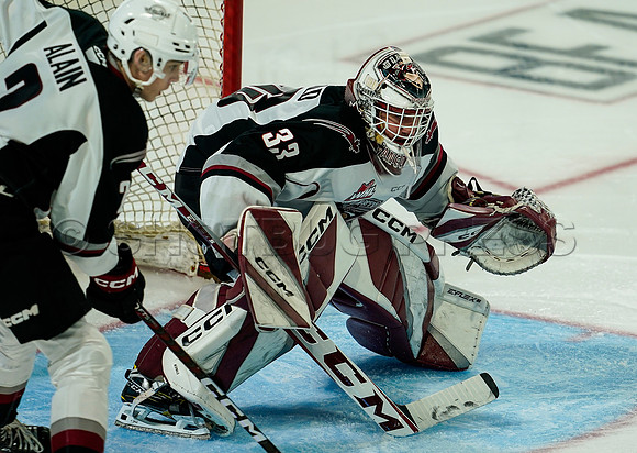 Wes Shaw Vancouver Giants fall to the Medicine Hat Tigers 3-2  20231018 -86911