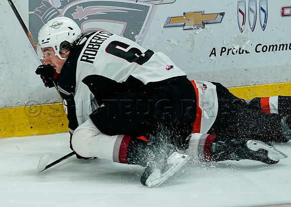 Wes Shaw Vancouver Giants fall to the Medicine Hat Tigers 3-2  20231018 -86914