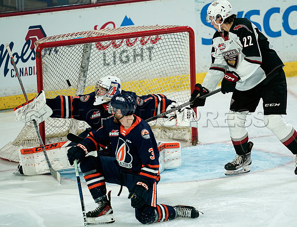 SB-Wes Shaw Kamloops Blazers fall to the Vancouver Giants 4-3  20231029 -95536