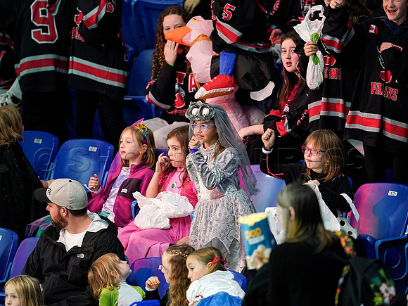 SB-Wes Shaw Kamloops Blazers fall to the Vancouver Giants 4-3  20231029 -95531