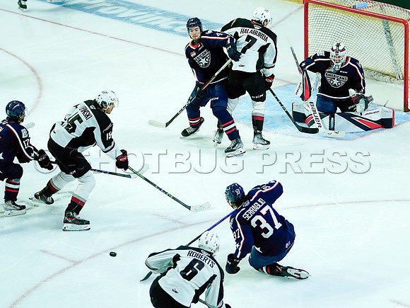 SBP-Wes Shaw Vancouver Giants fall to the Tri City Americans  20231125 -108159