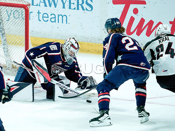 SBP-Wes Shaw Vancouver Giants fall to the Tri City Americans  20231125 -107143