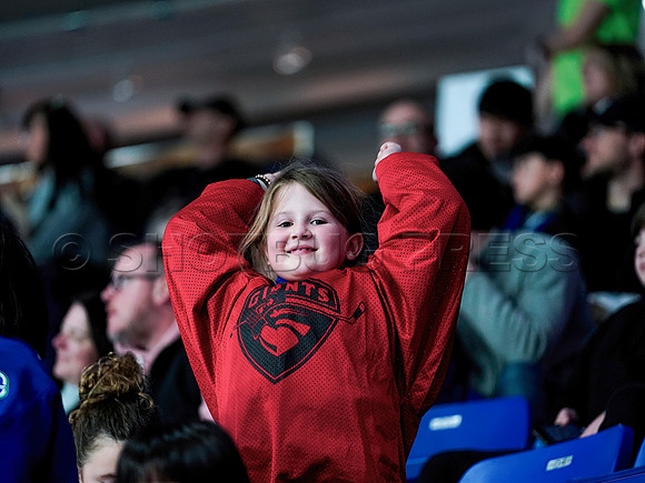 SBP-Wes Shaw Vancouver Giants fall to the Tri City Americans  20231125 -106970