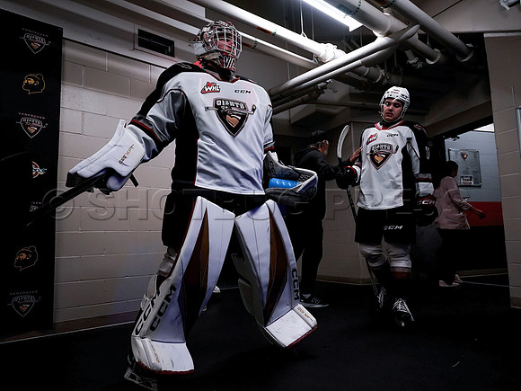 SBP-Wes Shaw Vancouver Giants fall to the Tri City Americans  20231125 -106698
