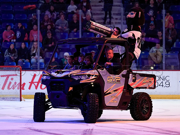 SBP-Wes Shaw Vancouver Giants fall to the Tri City Americans  20231125 -106629