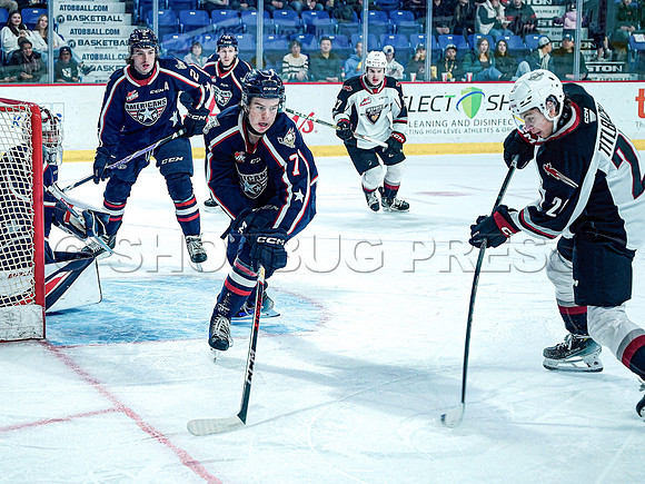 SBP-Wes Shaw Vancouver Giants fall to the Tri City Americans  20231125 -106197