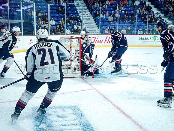 SBP-Wes Shaw Vancouver Giants fall to the Tri City Americans  20231125 -106192