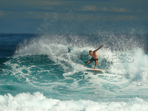 Wes Shaw Surfing 20240910 -216219