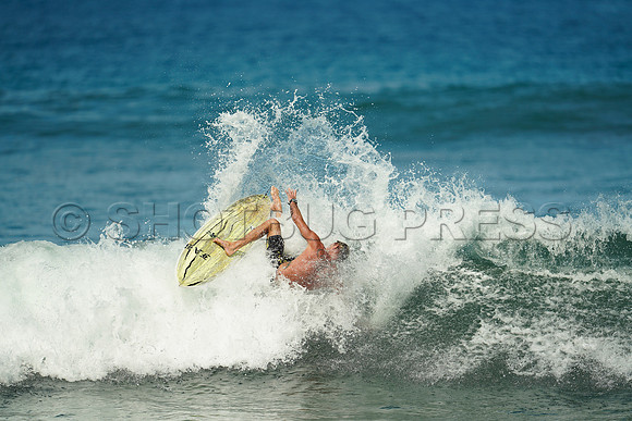 Wes Shaw Maui Surfing 20240714 -179347