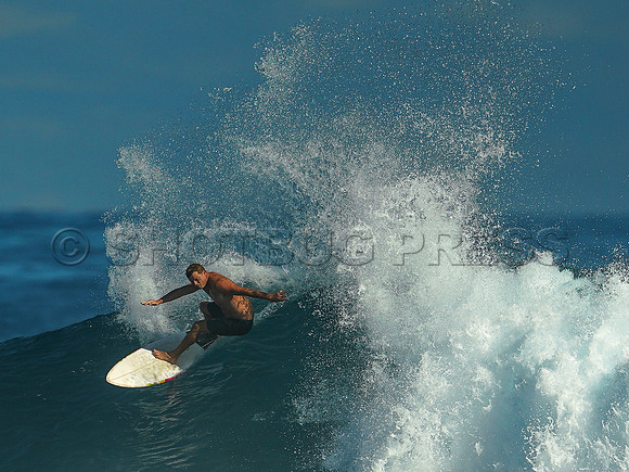 Wes Shaw Surfing 20240910 -216121