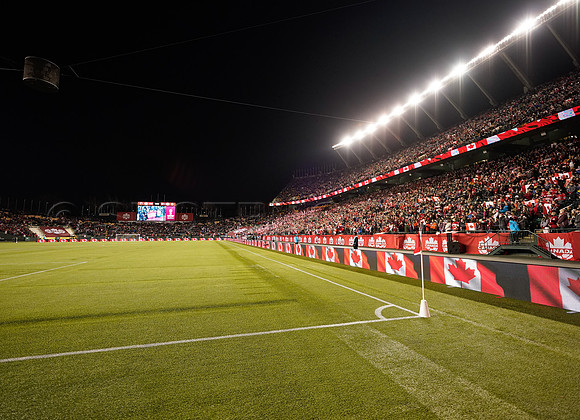 Canada takes 3 points in their 1-0 win over Costa Rica in front of 48,806 fans in World Cup qualifying in Edmonton, Alberta.