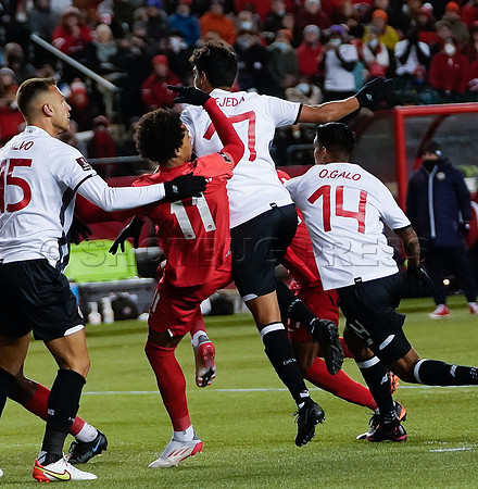 Canada takes 3 points in their 1-0 win over Costa Rica in front of 48,806 fans in World Cup qualifying in Edmonton, Alberta.