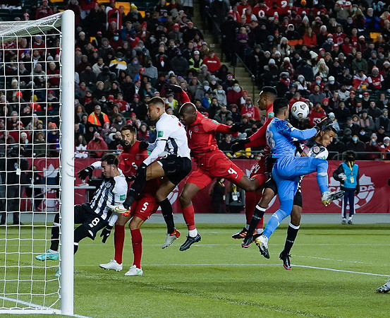 Canada takes 3 points in their 1-0 win over Costa Rica in front of 48,806 fans in World Cup qualifying in Edmonton, Alberta.