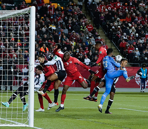 Canada takes 3 points in their 1-0 win over Costa Rica in front of 48,806 fans in World Cup qualifying in Edmonton, Alberta.