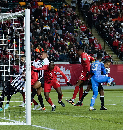 Canada takes 3 points in their 1-0 win over Costa Rica in front of 48,806 fans in World Cup qualifying in Edmonton, Alberta.