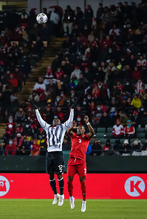 Canada takes 3 points in their 1-0 win over Costa Rica in front of 48,806 fans in World Cup qualifying in Edmonton, Alberta.