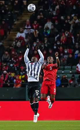 Canada takes 3 points in their 1-0 win over Costa Rica in front of 48,806 fans in World Cup qualifying in Edmonton, Alberta.