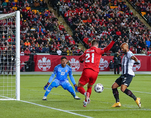 Canada takes 3 points in their 1-0 win over Costa Rica in front of 48,806 fans in World Cup qualifying in Edmonton, Alberta.