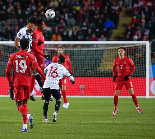 Canada takes 3 points in their 1-0 win over Costa Rica in front of 48,806 fans in World Cup qualifying in Edmonton, Alberta.