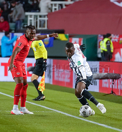 Canada takes 3 points in their 1-0 win over Costa Rica in front of 48,806 fans in World Cup qualifying in Edmonton, Alberta.
