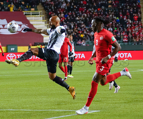 Canada takes 3 points in their 1-0 win over Costa Rica in front of 48,806 fans in World Cup qualifying in Edmonton, Alberta.