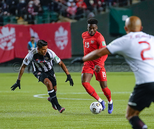 Canada takes 3 points in their 1-0 win over Costa Rica in front of 48,806 fans in World Cup qualifying in Edmonton, Alberta.