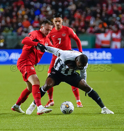 Canada takes 3 points in their 1-0 win over Costa Rica in front of 48,806 fans in World Cup qualifying in Edmonton, Alberta.
