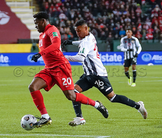 Canada takes 3 points in their 1-0 win over Costa Rica in front of 48,806 fans in World Cup qualifying in Edmonton, Alberta.