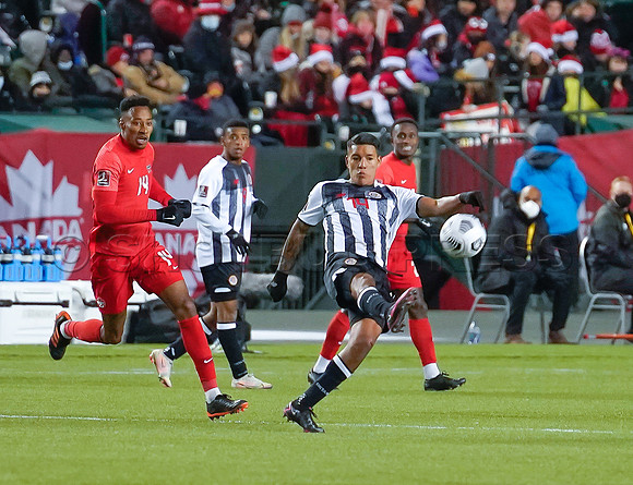 Canada takes 3 points in their 1-0 win over Costa Rica in front of 48,806 fans in World Cup qualifying in Edmonton, Alberta.