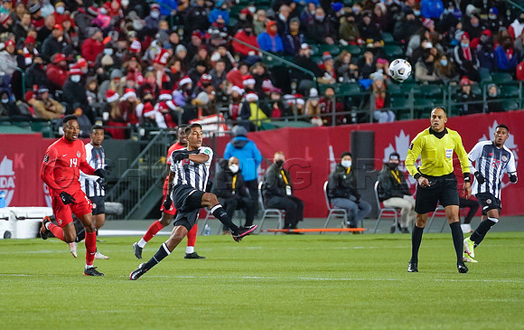 Canada takes 3 points in their 1-0 win over Costa Rica in front of 48,806 fans in World Cup qualifying in Edmonton, Alberta.